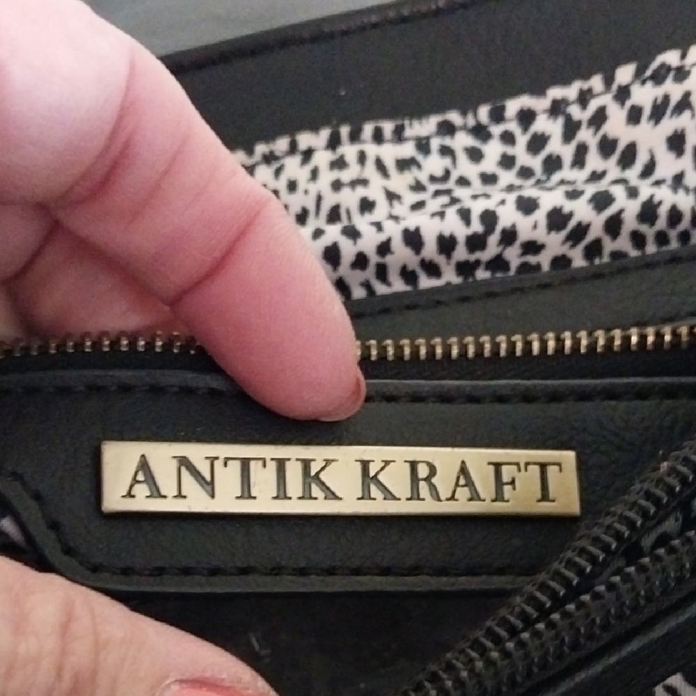 Antik Kraft Black Leather Backpack with Gold Accents - Picture 8 of 16